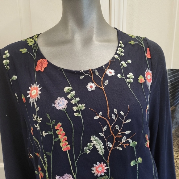 156B. NWT Highness Floral Embroidered Navy Blue Top/Dress - Size XL - Picture 4 of 7